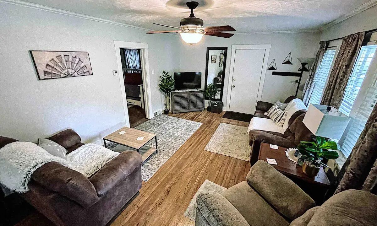Photo of Livingroom in Hutchinson
