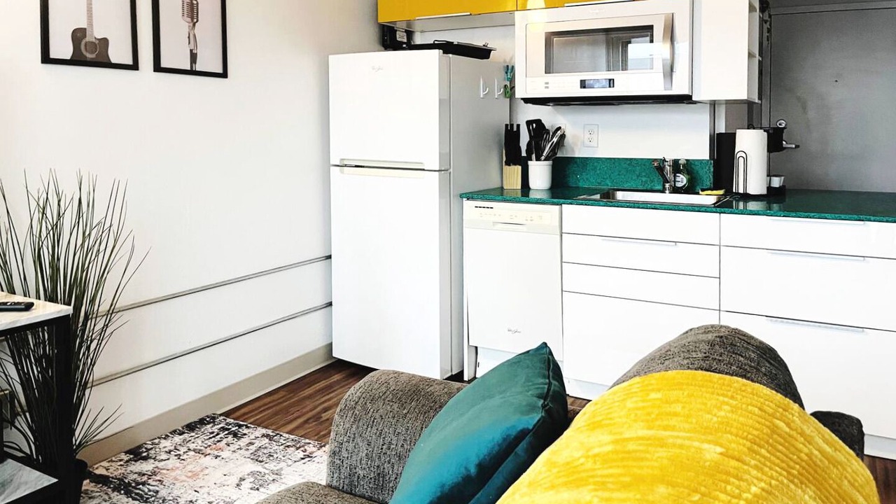 Photo of Livingroom in Jefferson Park