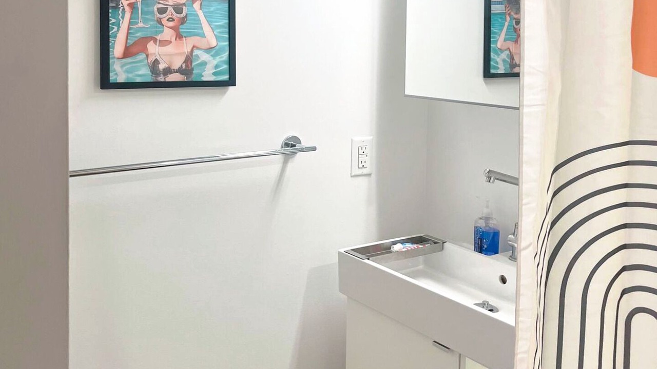 Photo of Bathroom in Jefferson Park