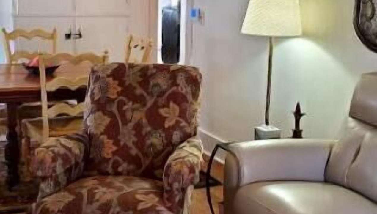 Photo of Livingroom in Dundee-Happy Hollow Historic District