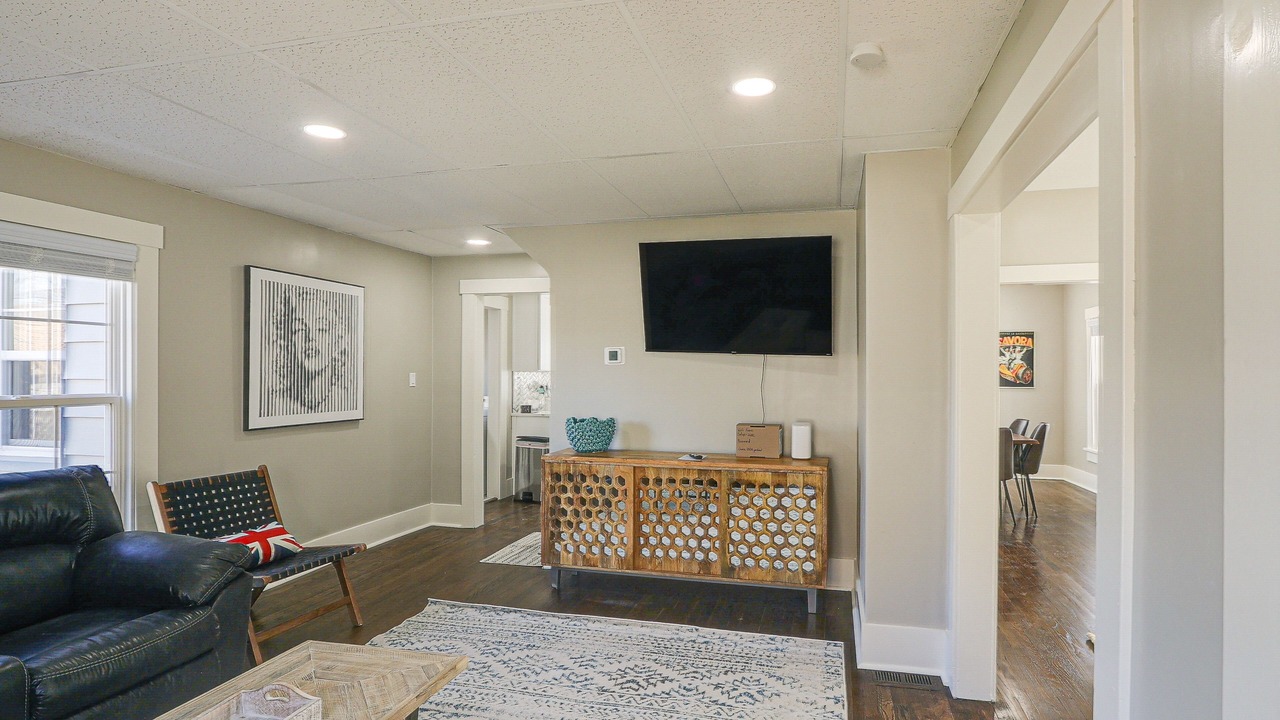 Photo of Livingroom in Newton