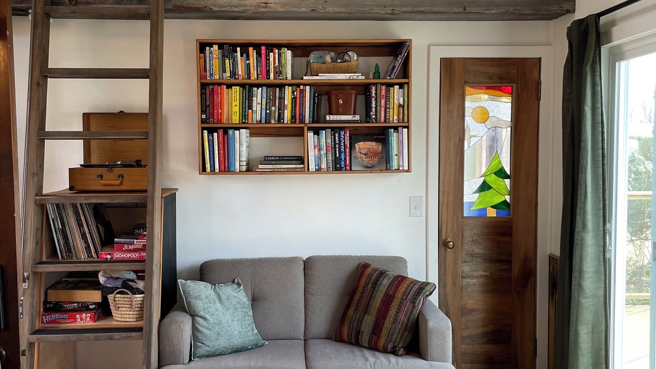 Photo of Livingroom in Norwalk