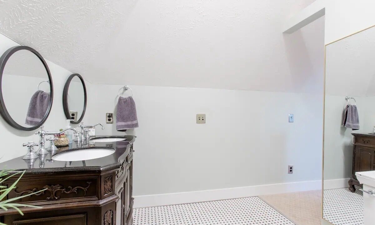 Photo of Bathroom in Downtown Omaha