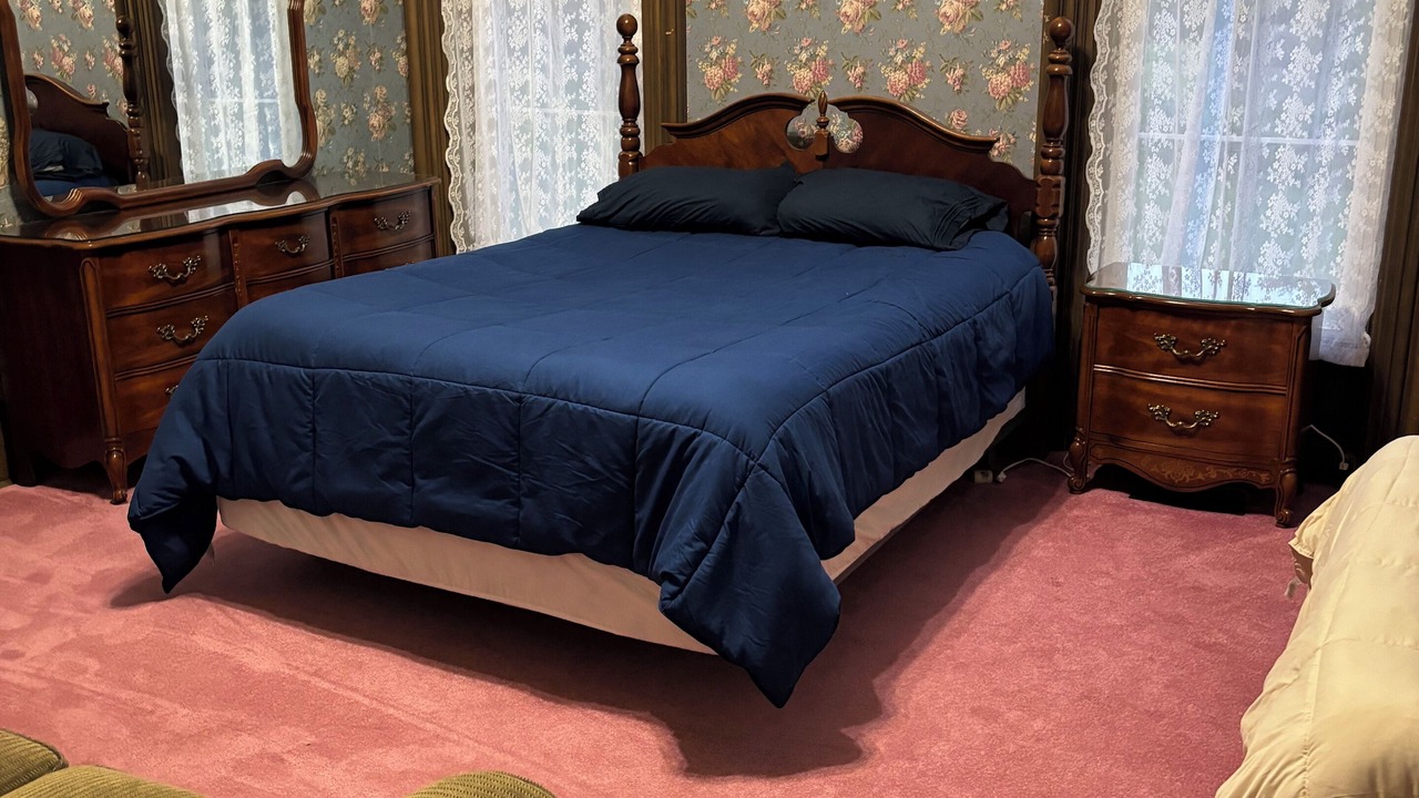 Photo of Bedroom in Lamont