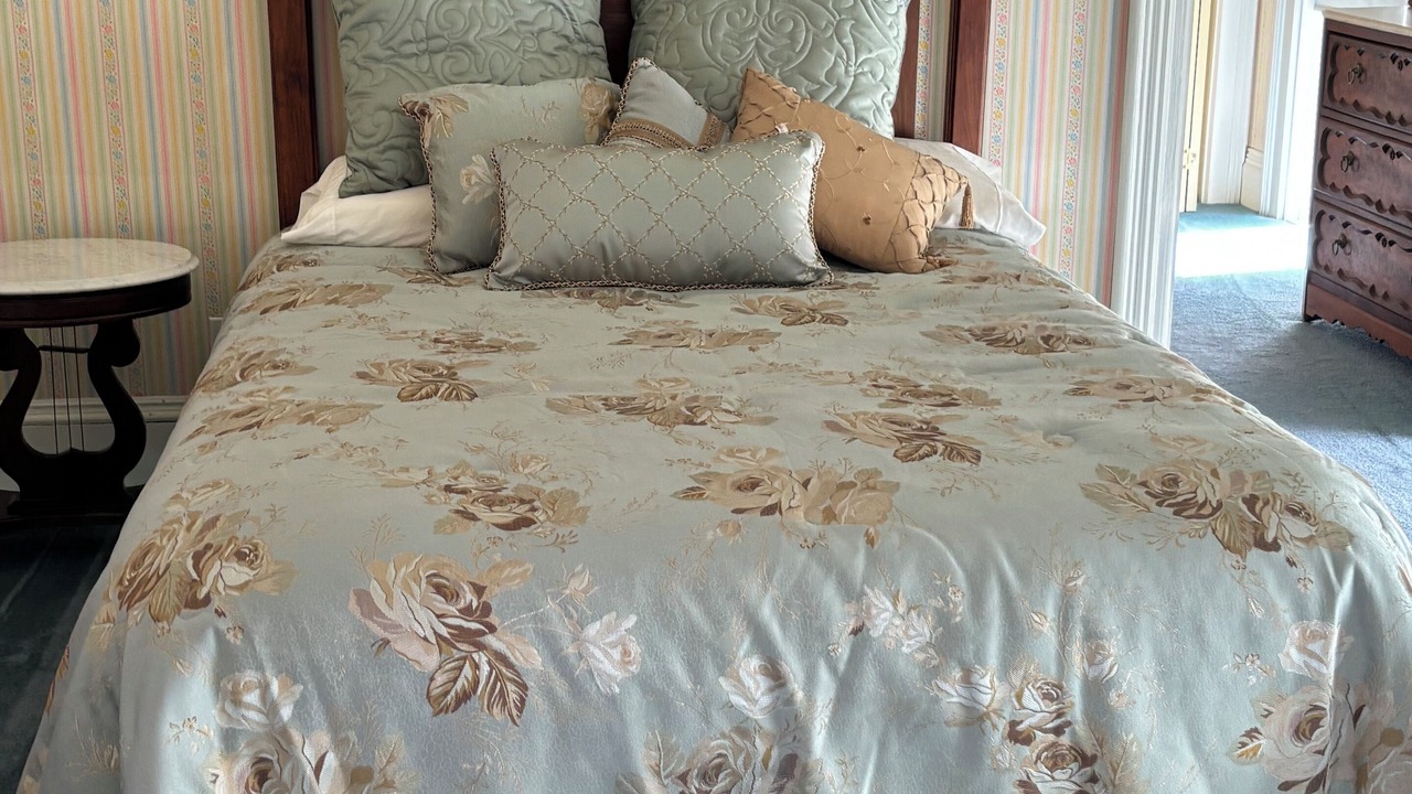 Photo of Bedroom in Lamont