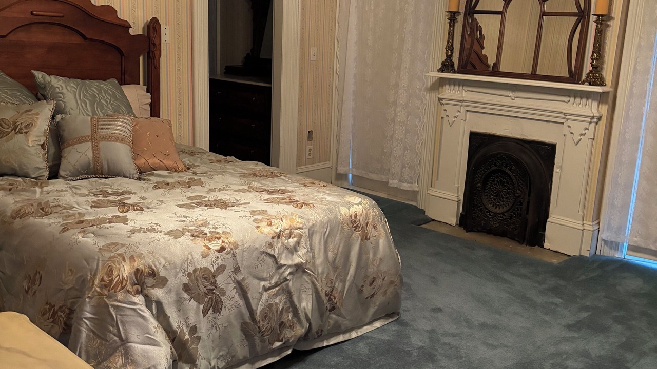 Photo of Bedroom in Lamont
