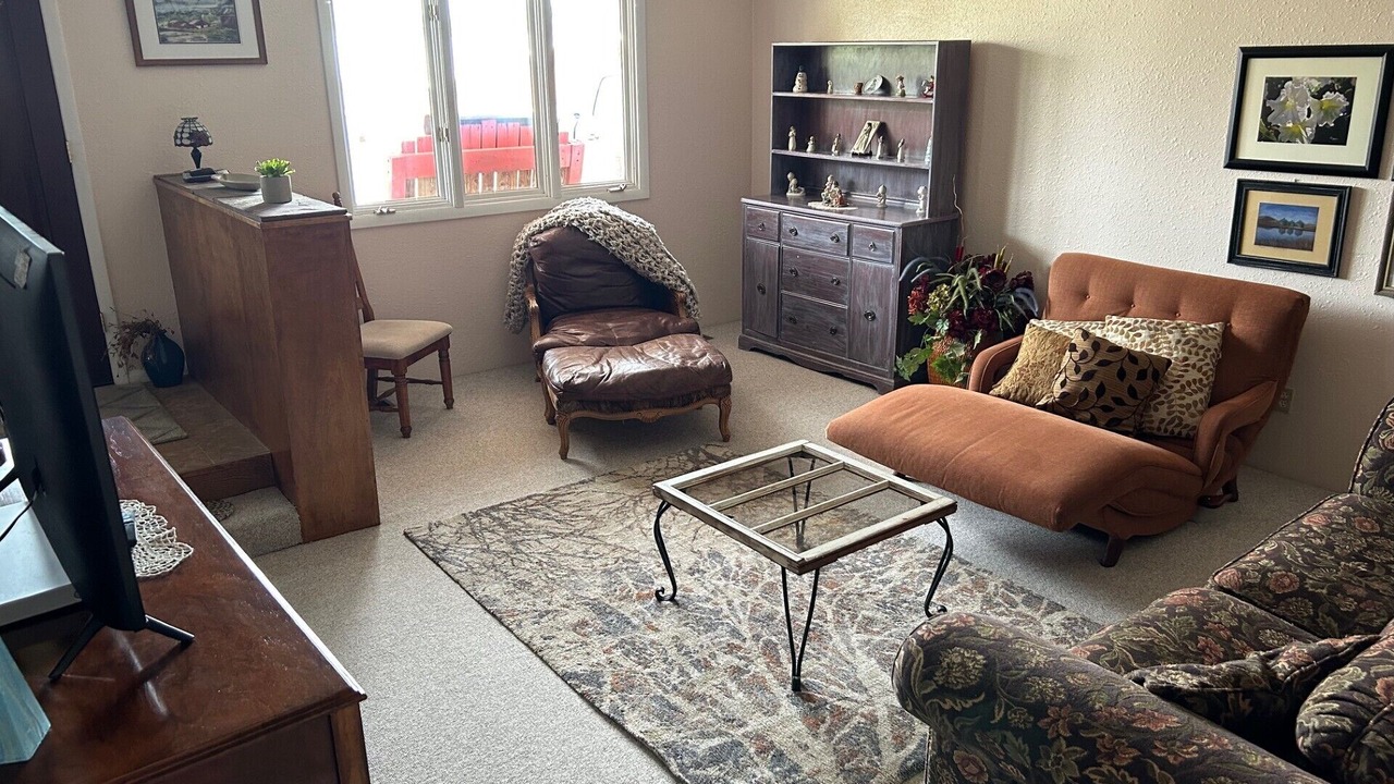 Photo of Livingroom in Wray