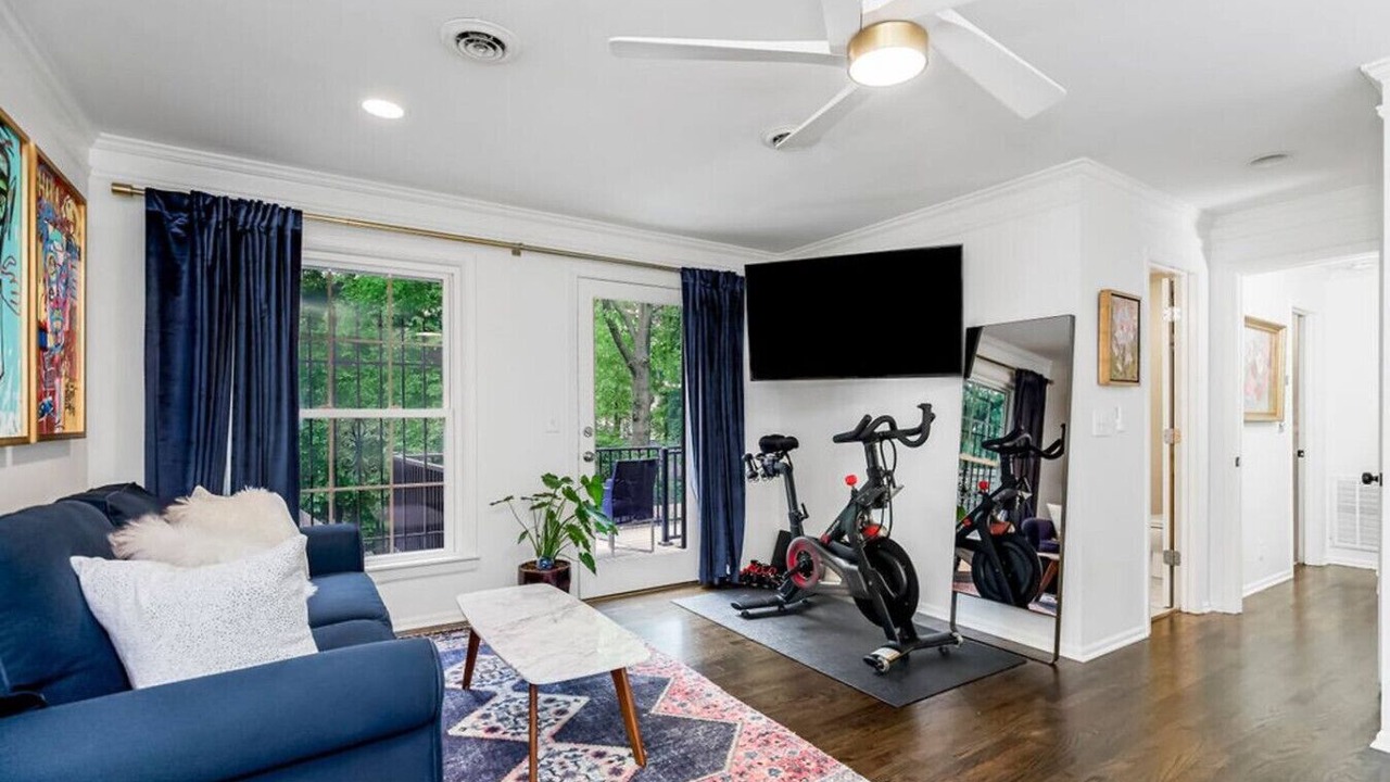 Photo of Livingroom in Fairway
