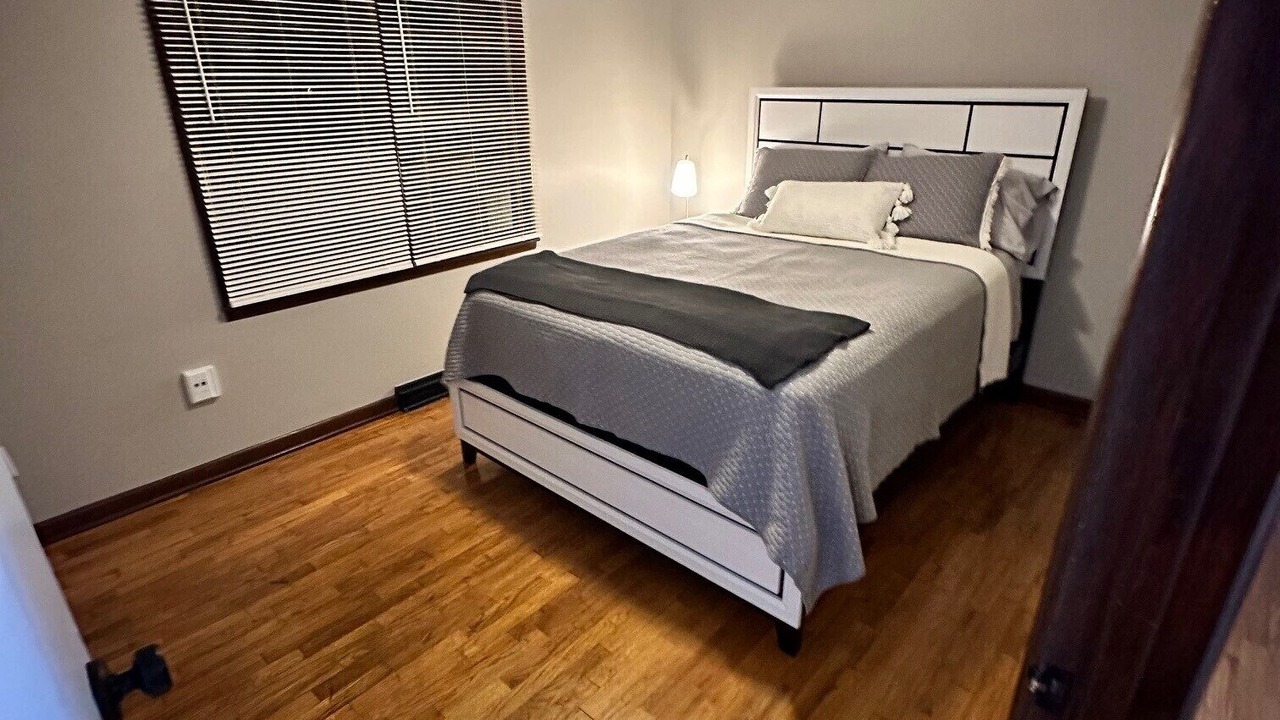 Photo of Bedroom in Lawrence