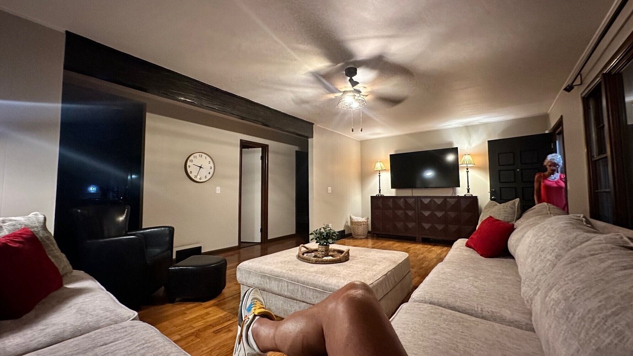 Photo of Livingroom in Lawrence