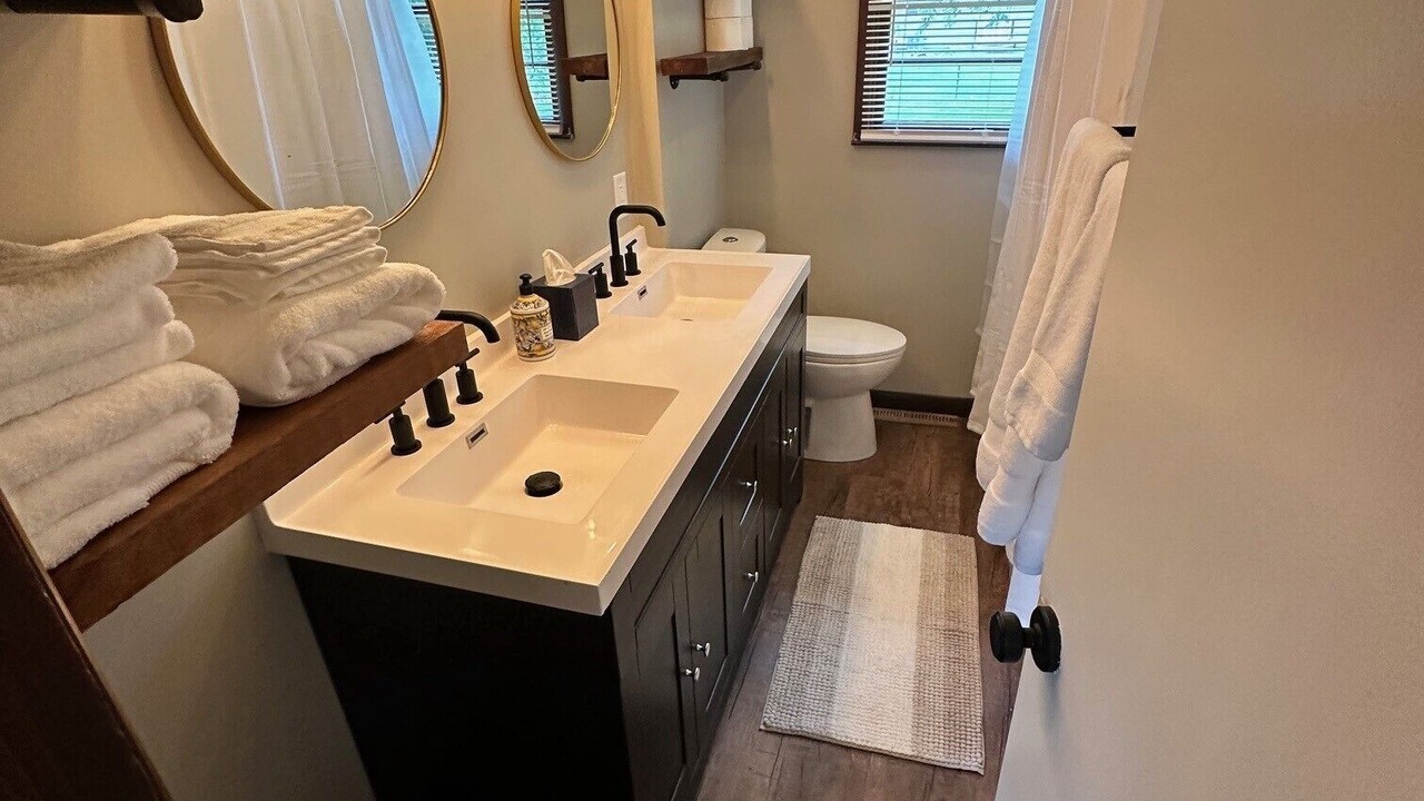 Photo of Bathroom in Lawrence