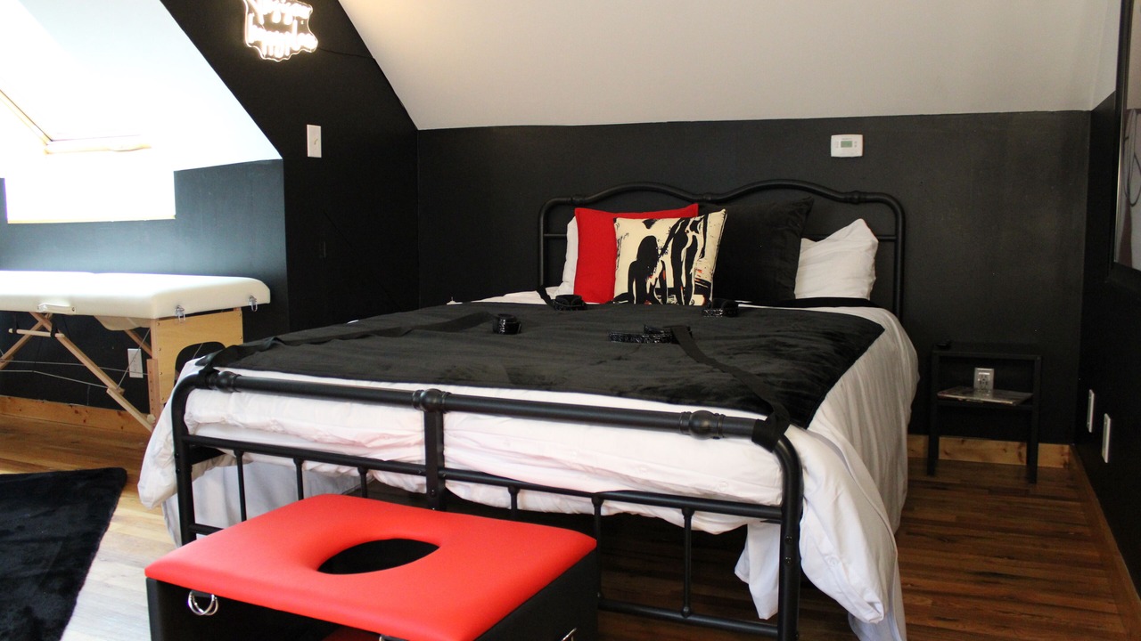 Photo of Bedroom in Idaho Springs