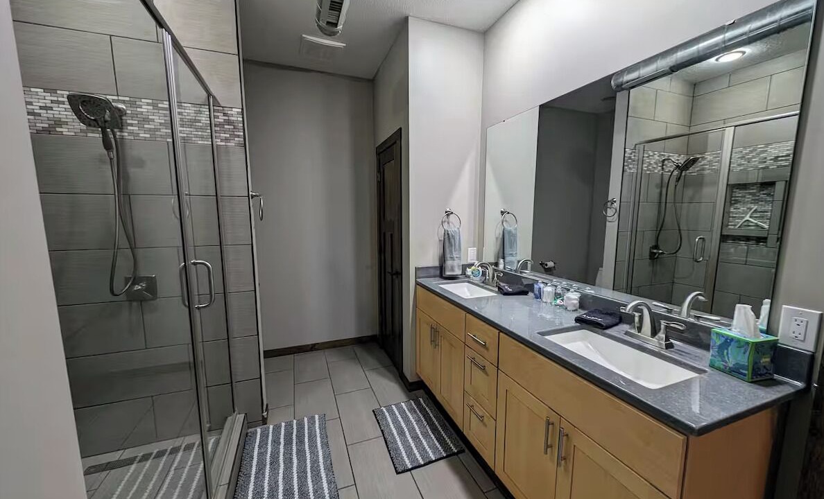 Photo of Bathroom in Hoyt