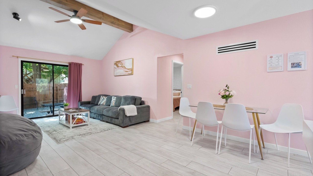Photo of Livingroom in Mission