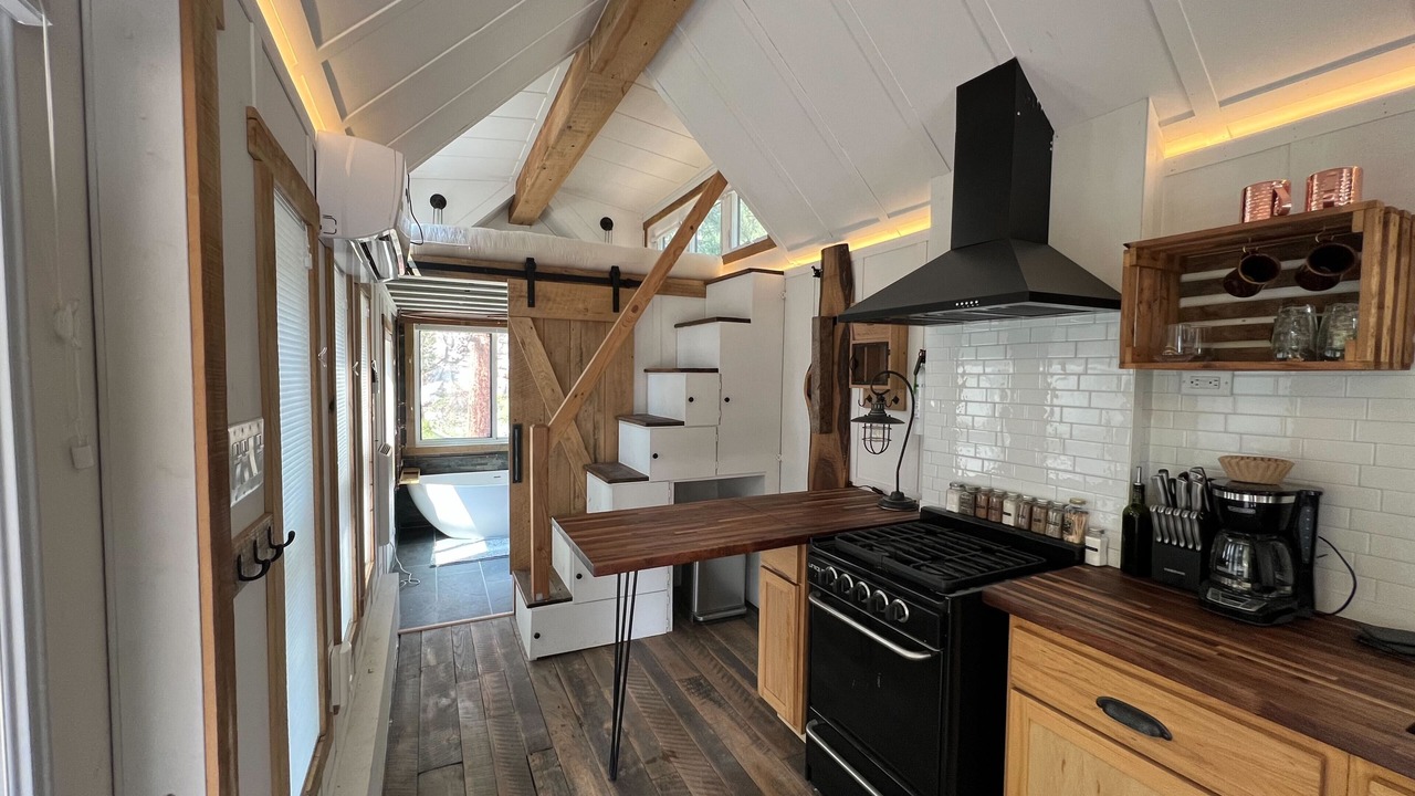 Photo of Kitchen in Drake