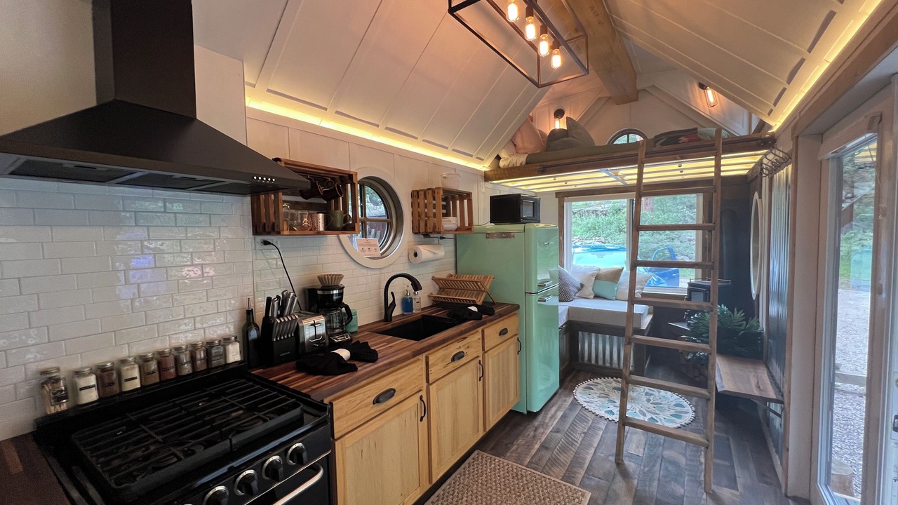Photo of Kitchen in Drake