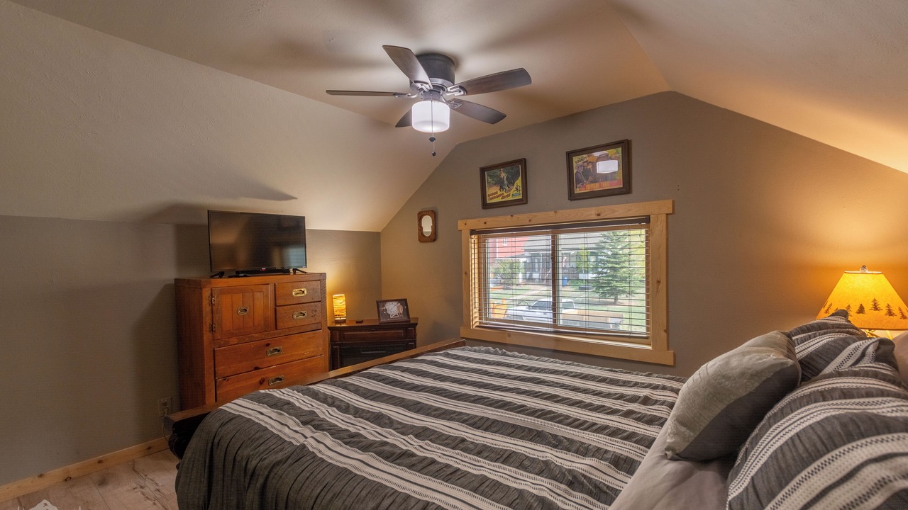Photo of Bedroom in Idaho Springs