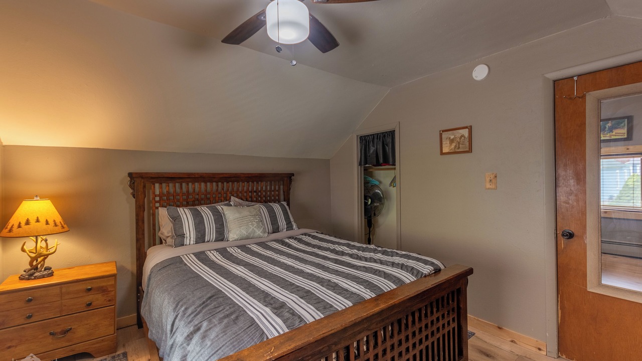 Photo of Bedroom in Idaho Springs