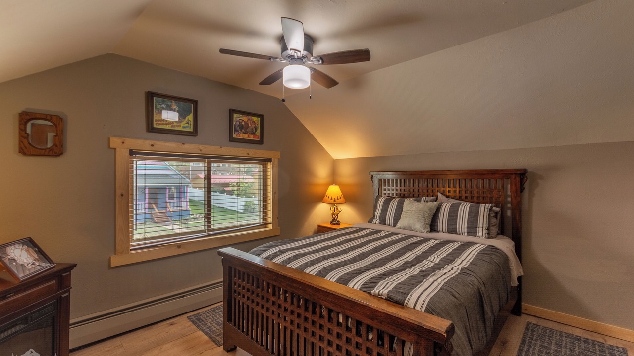 Photo of Bedroom in Idaho Springs