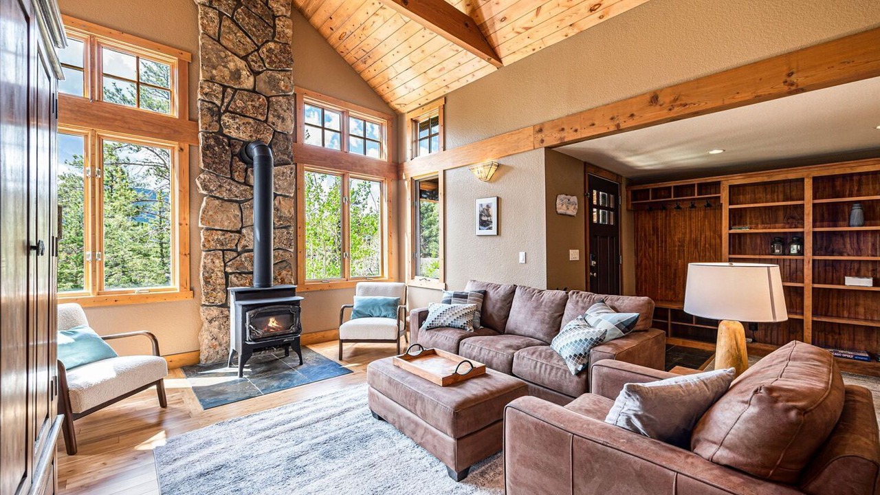 Photo of Livingroom in Estes Park