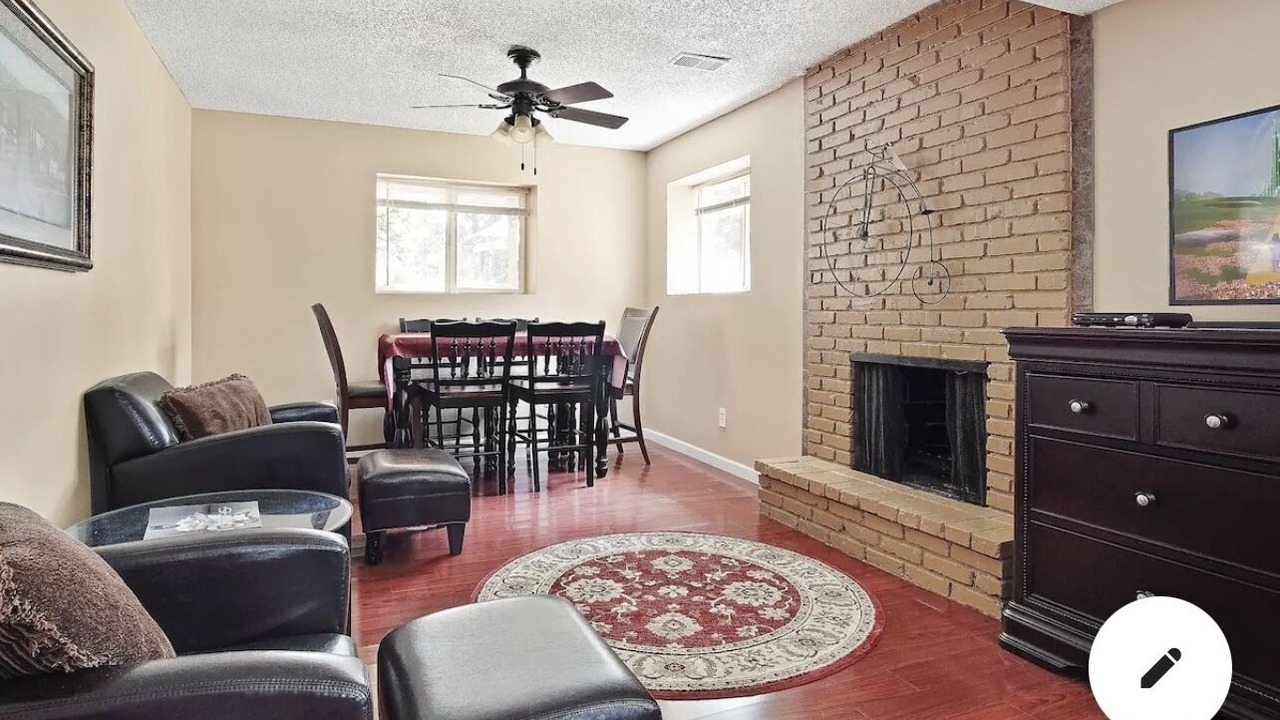 Photo of Livingroom in Lenexa