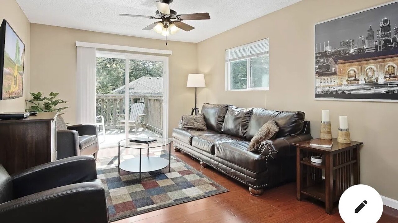 Photo of Livingroom in Lenexa
