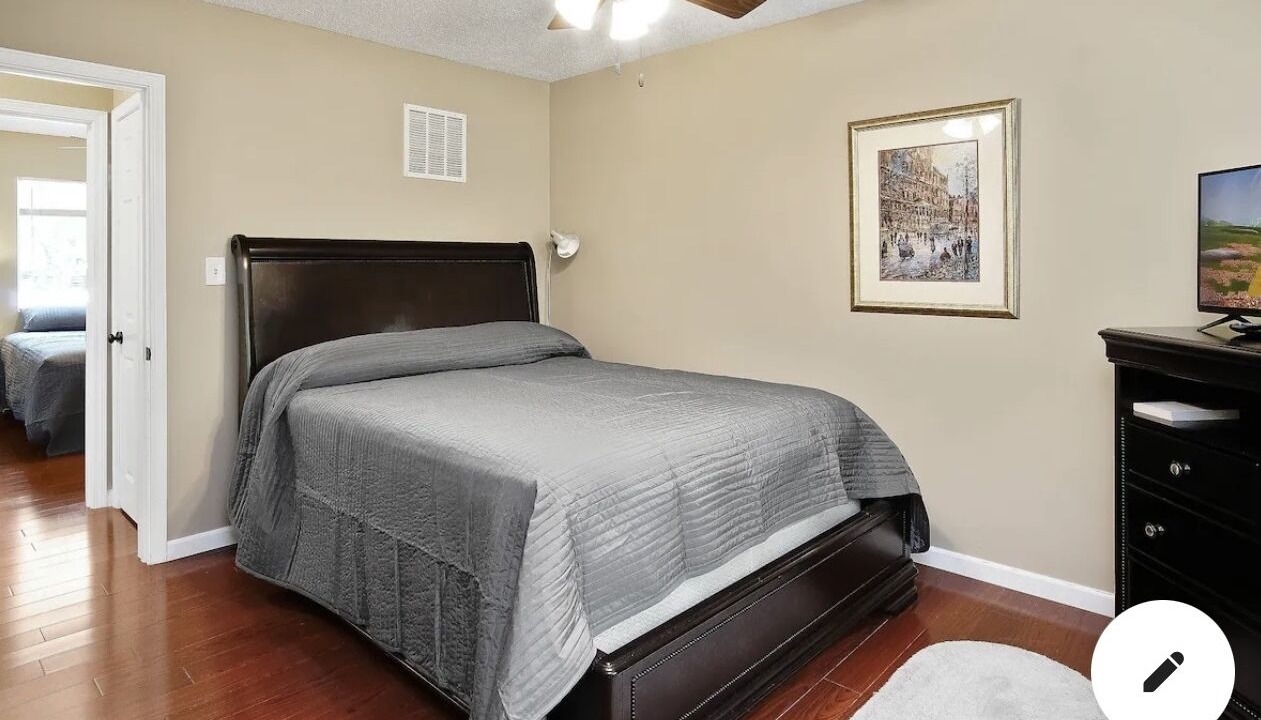 Photo of Bedroom in Lenexa