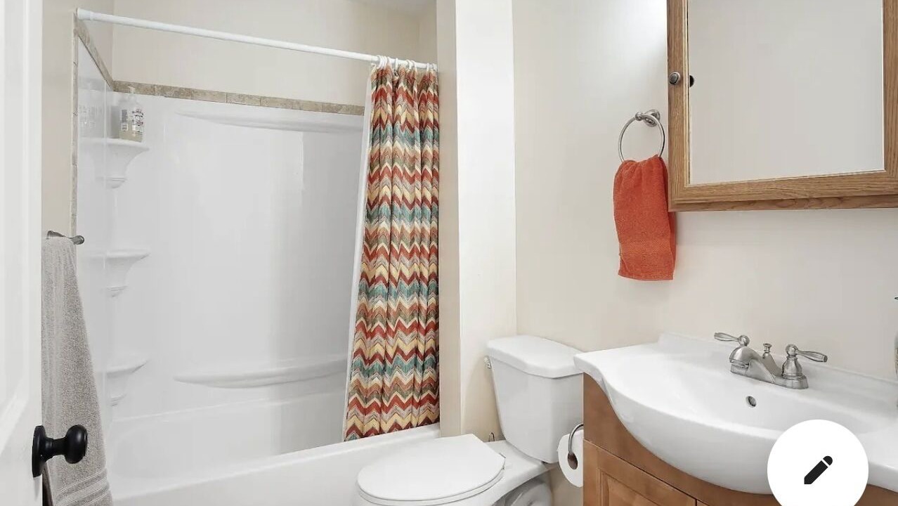 Photo of Bathroom in Lenexa