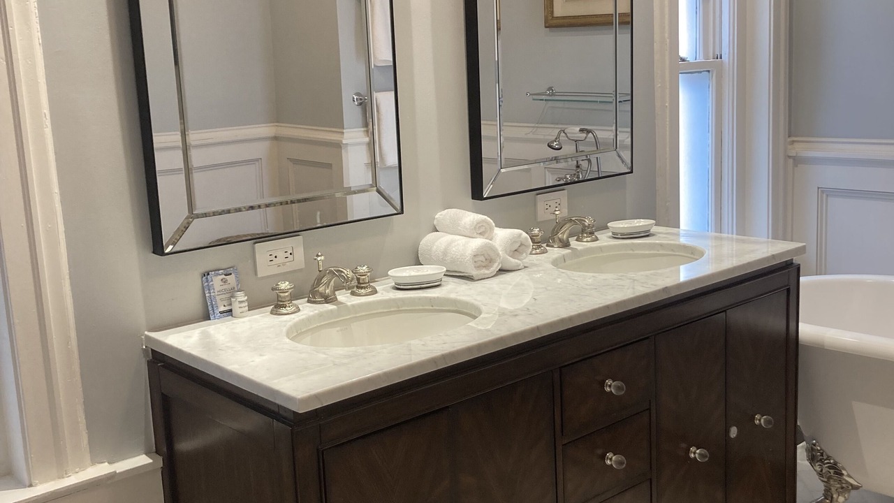 Photo of Bathroom in Cheesman Park