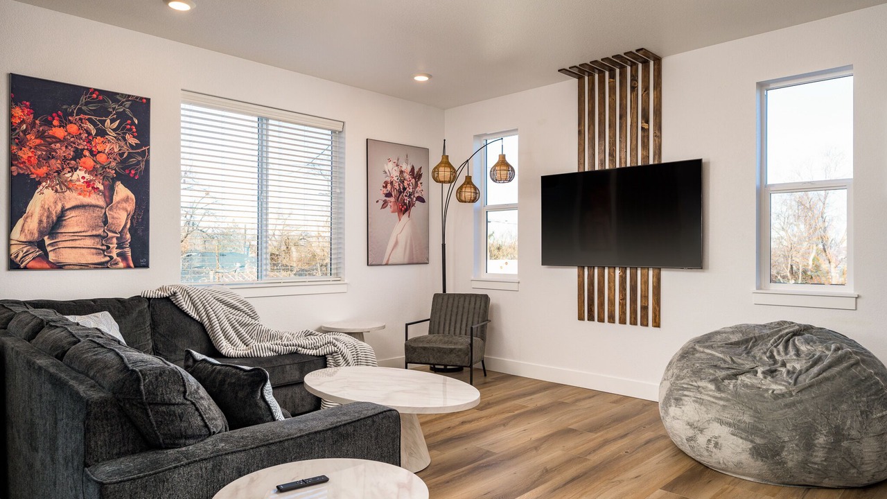 Photo of Livingroom in Berkley