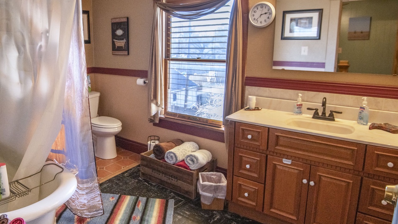 Photo of Bathroom in Cottonwood Falls