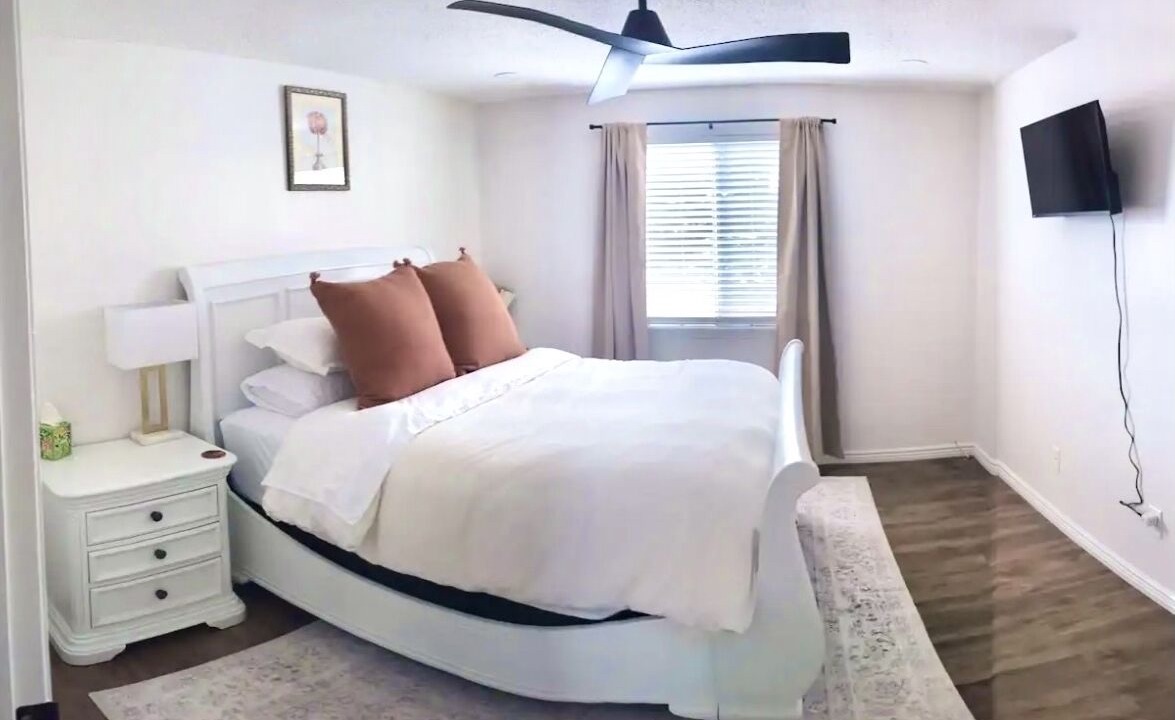 Photo of Bedroom in Prides Crossing