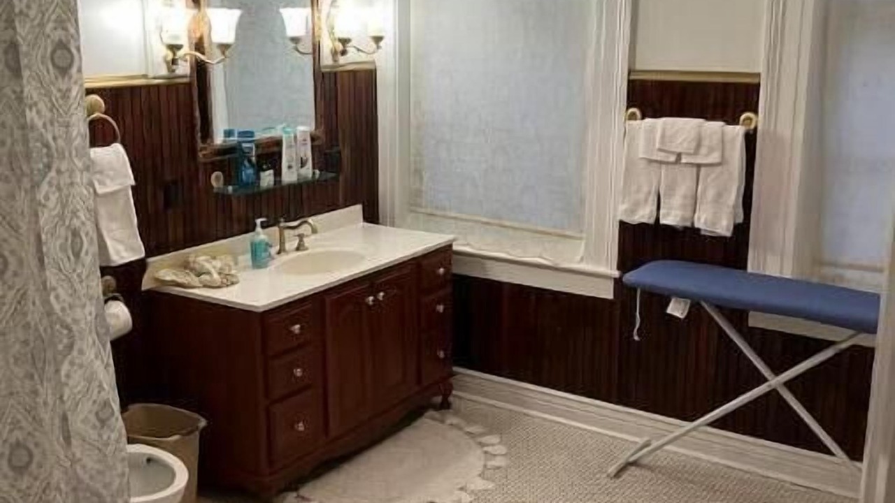Photo of Bathroom in Dubuque