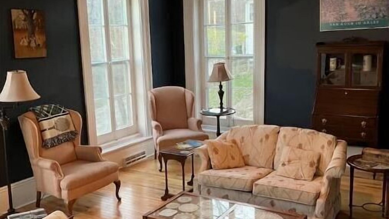 Photo of Livingroom in Dubuque