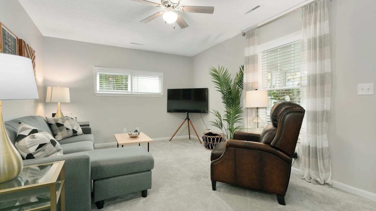 Photo of Livingroom in Rosedale