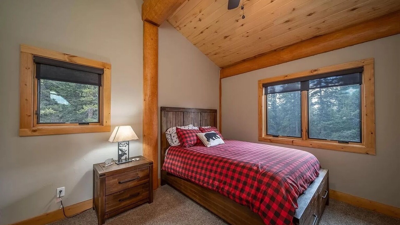 Photo of Bedroom in Valley of the Sun