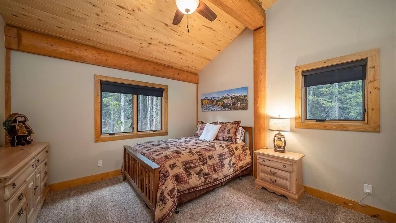 Photo of Bedroom in Valley of the Sun