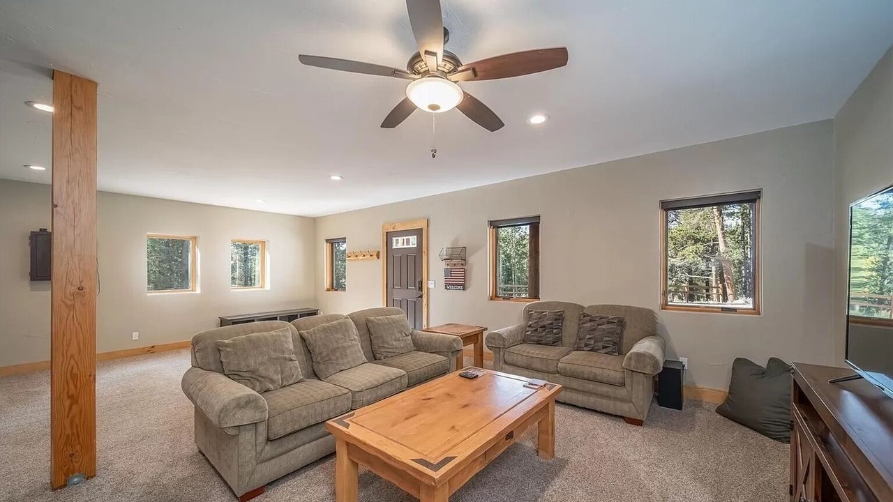 Photo of Livingroom in Valley of the Sun