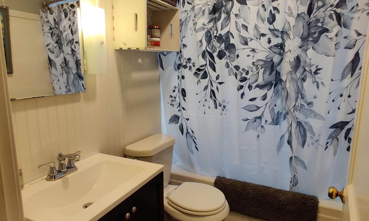 Photo of Bathroom in Leavenworth