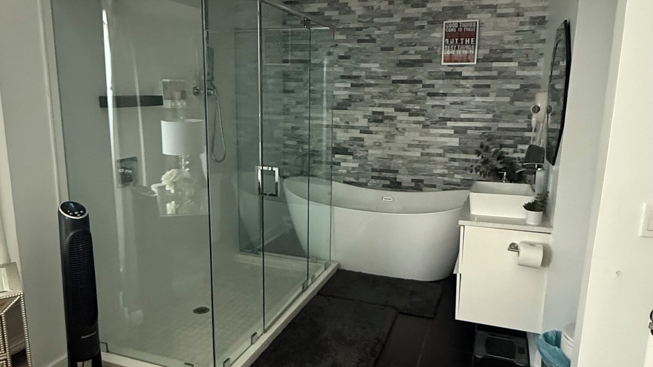 Photo of Bathroom in Lenexa