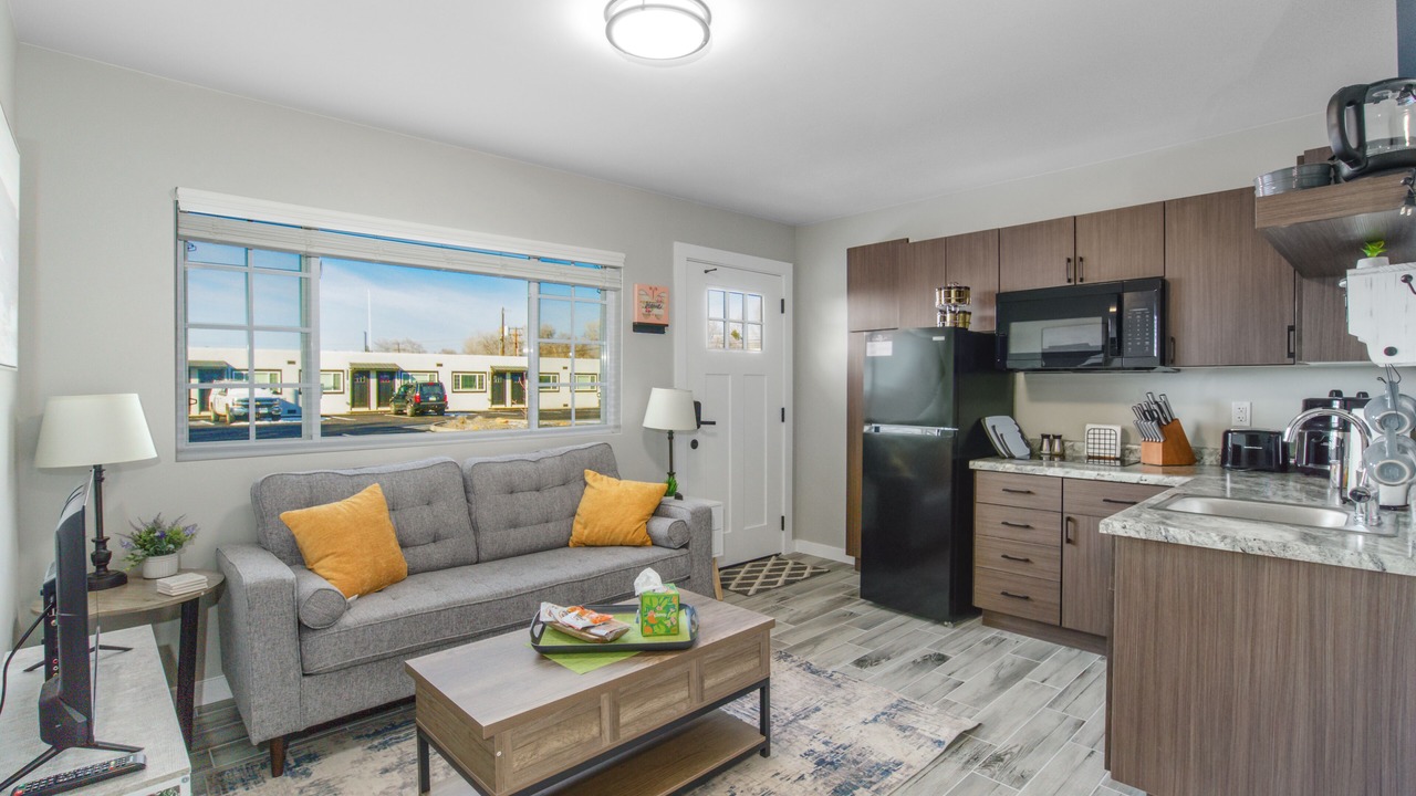 Photo of Livingroom in Aztec