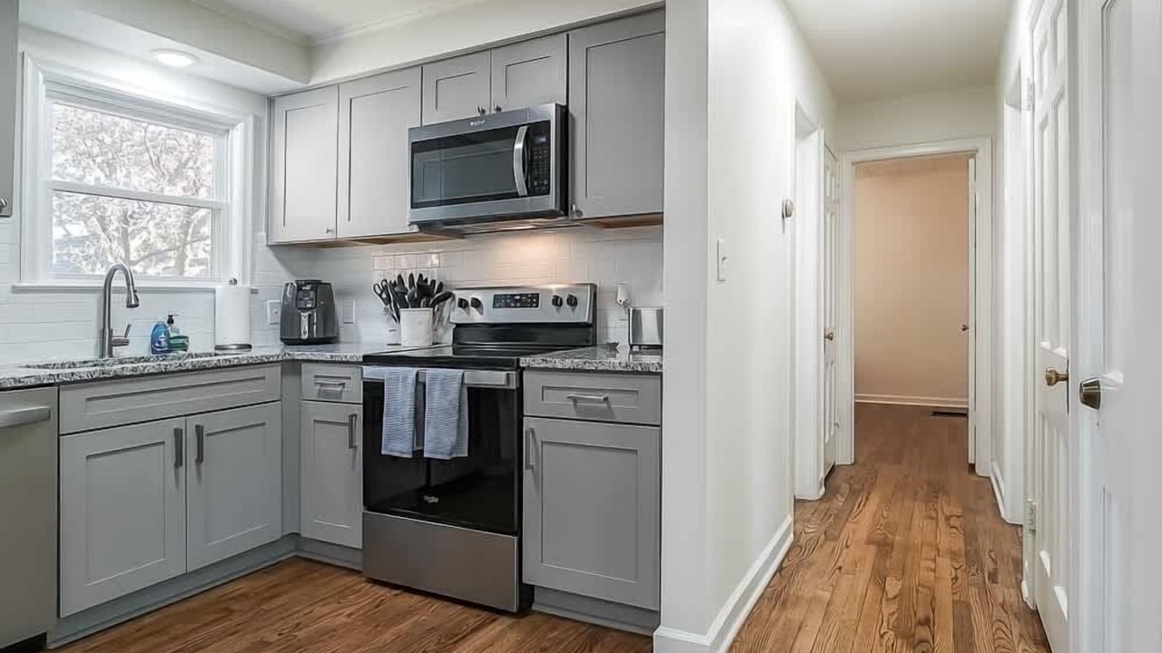Photo of Kitchen in West Plaza