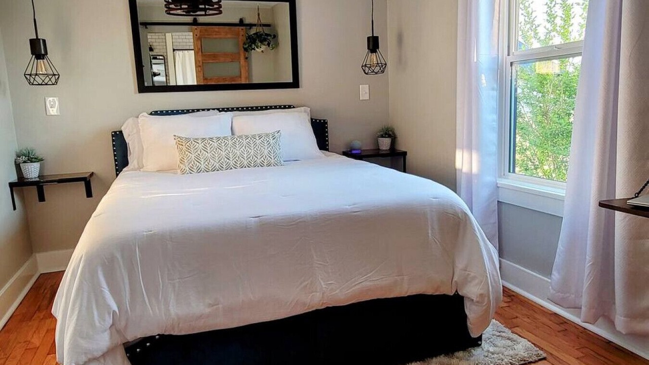 Photo of Bedroom in Lawrence