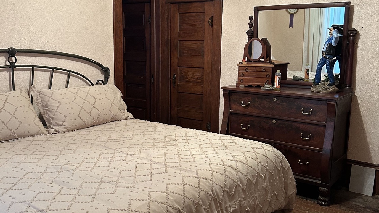 Photo of Bedroom in Norton County