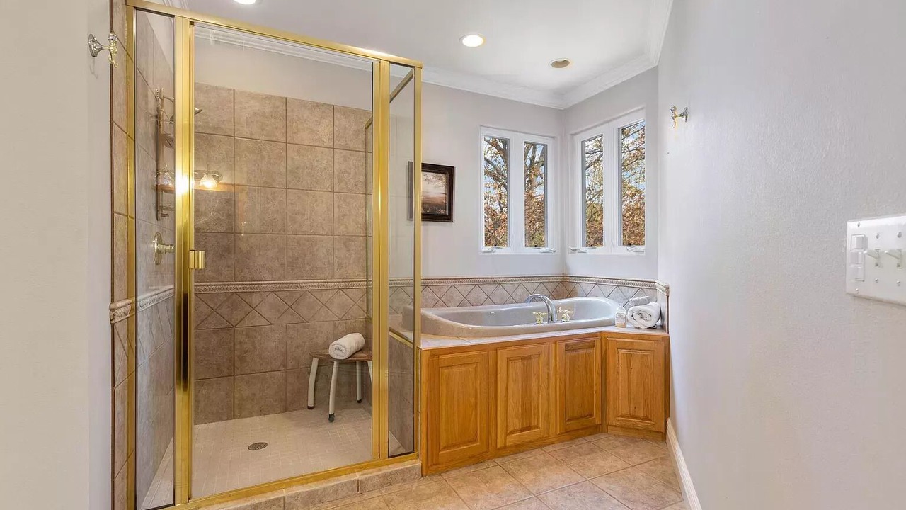 Photo of Bathroom in Grove