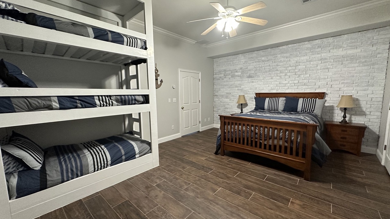 Photo of Bedroom in Grove