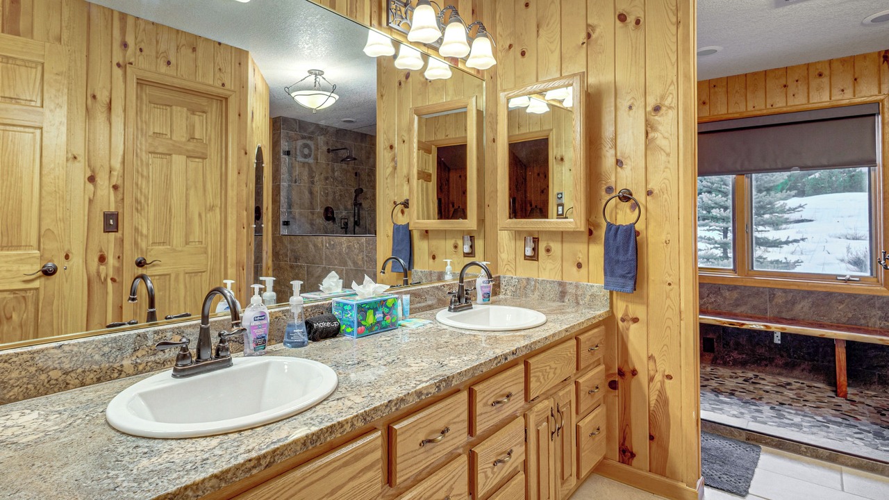Photo of Bathroom in Grand Lake