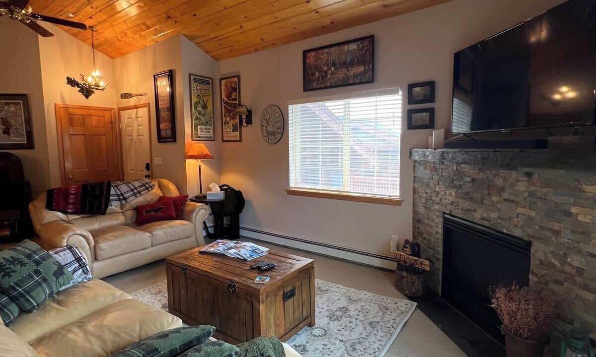 Photo of Livingroom in Breckenridge