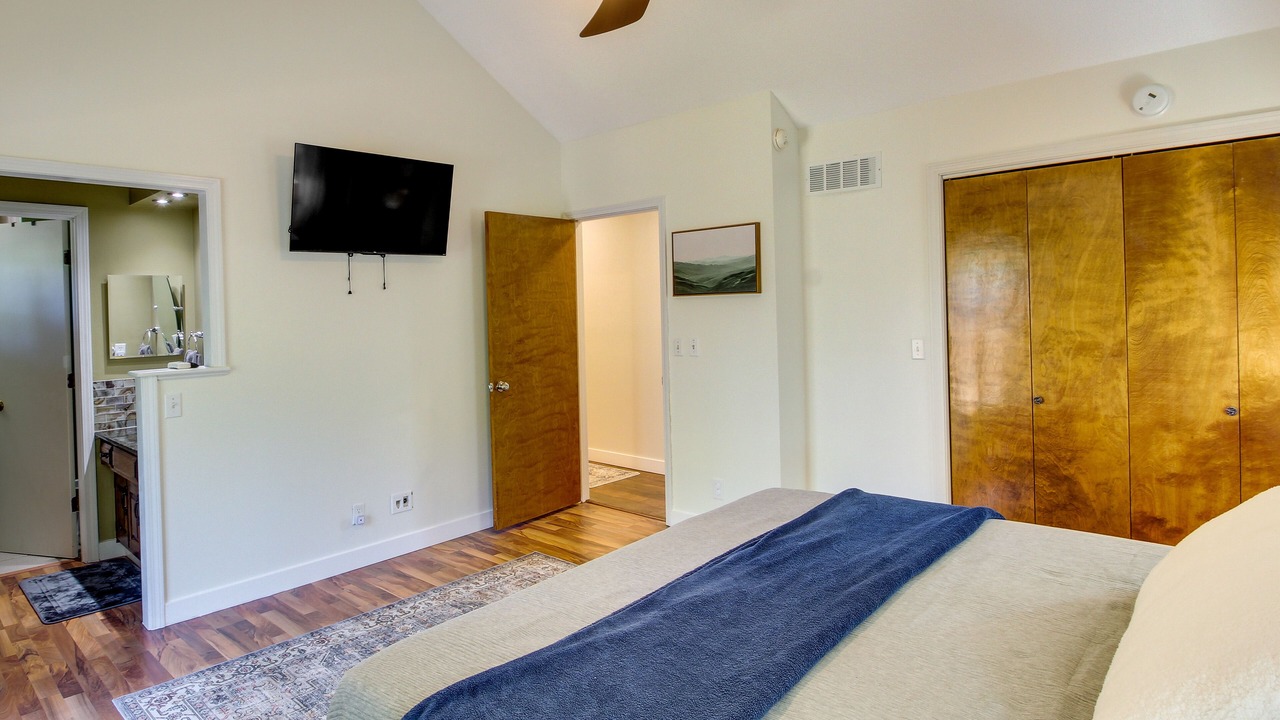 Photo of Bedroom in Overland Park