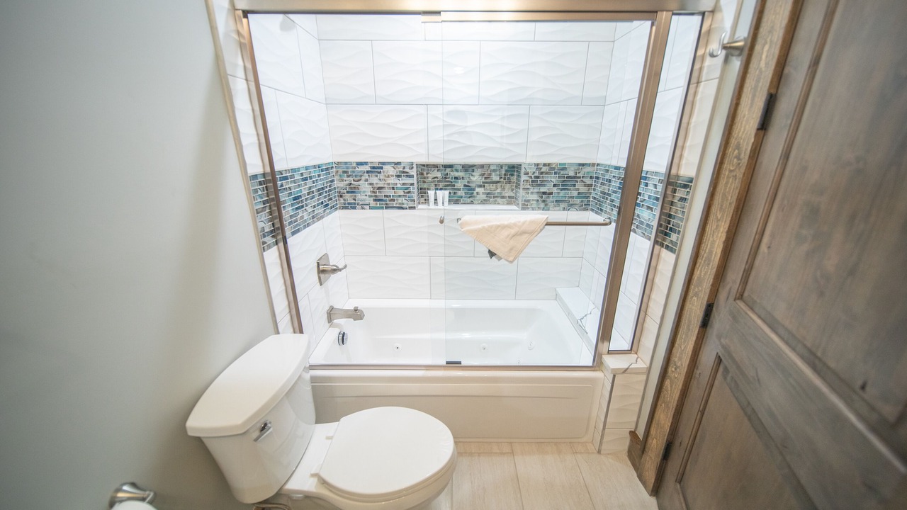 Photo of Bathroom in Lakeside Village